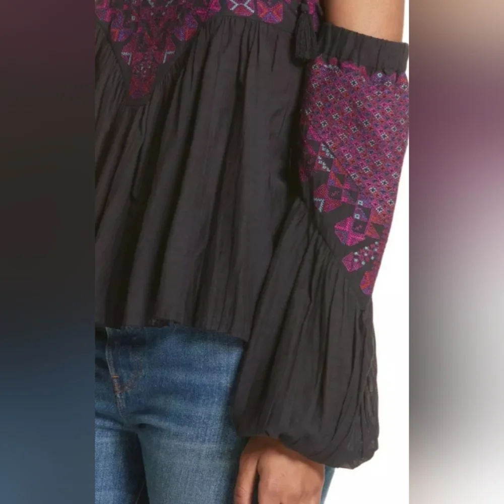 Free People " Vacay Vibin" Cold Shoulder Embroidered top - Picture 6 of 8